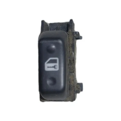 2004 Toyota Highlander Passenger Side Door Lock Switch - Image 1 of 3