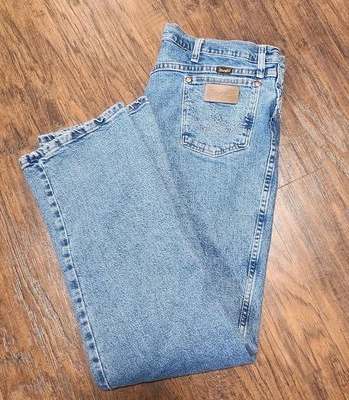 Pantalones de mezclilla para hombre Wrangler Jeans 947STR talla 37 x 30 relajados calce recto Foto 1 de 4