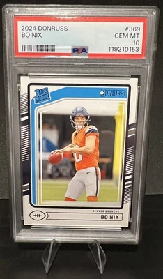 Panini Donruss 2024 - Clasificado Rookie Bo Nix #369 (RC) PSA 10 Foto 1 de 2