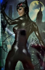 Catwoman Uncovered #1 DC 1st print Signed Stanley Artgerm Lau Foil Variant COA - Picture 1 of 3