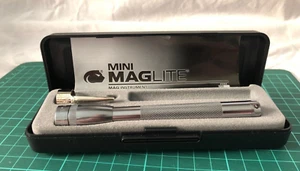 MAGLITE MINI MAG AAA GRAU Taschenlampenbatterie MINI Mag Lite AAA in Box - Bild 1 von 8