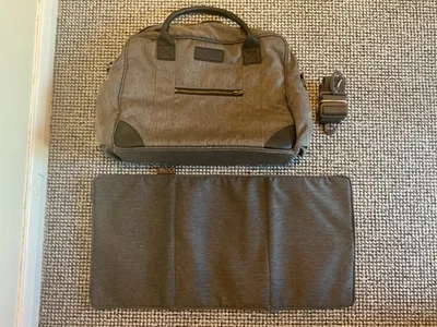 NEW MOUNTAIN BUGGY Satchel NAPPY  Bag for Urban Jungle Luxury Collection RRP £50 - Image 1 of 4