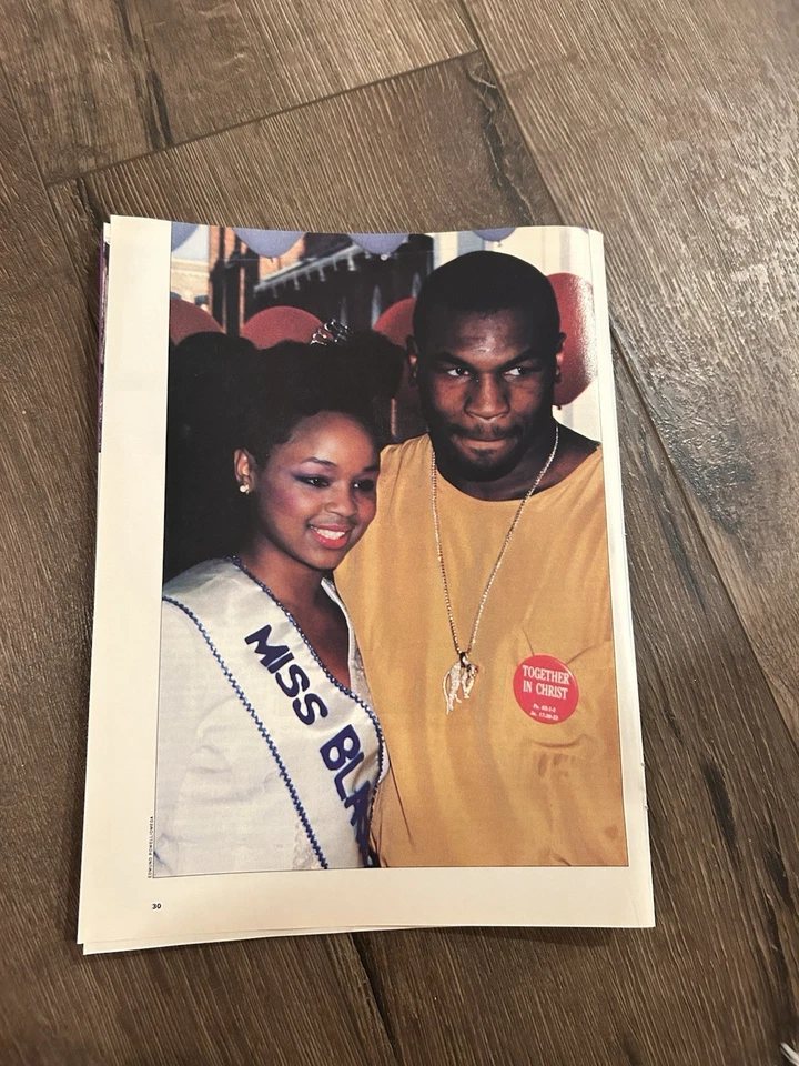 IRON MIKE TYSON 8x11 Foto Pinup CAJA Campeona Peso Pesado Luchadora Rosie Jones Foto 1 de 1