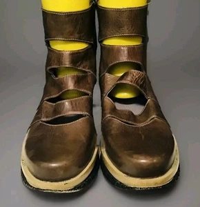 Anthropologie Antelope Cutout Zip Up Booties Größe US 9,5 = EU 41 - Bild 1 von 6
