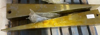 Par de trituradoras de mandíbula con espiga de cuña Metso DE ALTA RESISTENCIA Foto 1 de 4