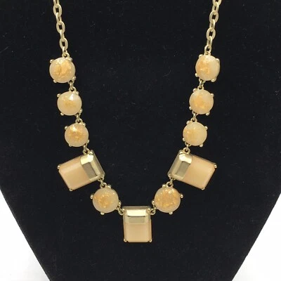 Collar llamativo The Loft tono dorado beige imitación plástico piedra 18" Foto 1 de 4