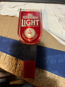 OLD MILWAUKEE LIGHT----7" ACRYLIC TAP HANDLE--DARK RED GOLD TRIM - Picture 1 of 2