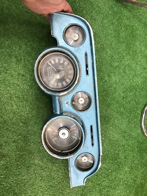 Cuadro de instrumentos Ford Mustang 68, C8ZZ-10838-A, NÚCLEO USADO 1968 CON RELOJ Foto 1 de 4