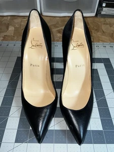 Christian Louboutin Pigalle 100 schwarz Kalbsleder Absatz Stiletto rot unten Gr. 39,5 - Bild 1 von 13