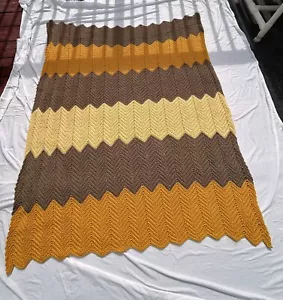 Vintage Handmade Granny 70’s Wavy Crochet Afghan Large Blanket Throw 54X72 - Picture 1 of 9