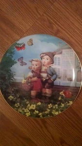 Sorpresa - Placa de coleccionista de 8 pulgadas Hummel Little Companions ~ - Imagen 1 de 6