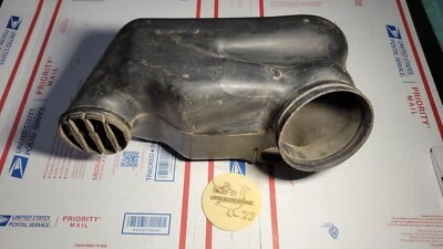 Tubo de admisión de aire de carrocería cuadrada Chevrolet GMC 84-87 15592495 soporte central Foto 1 de 4