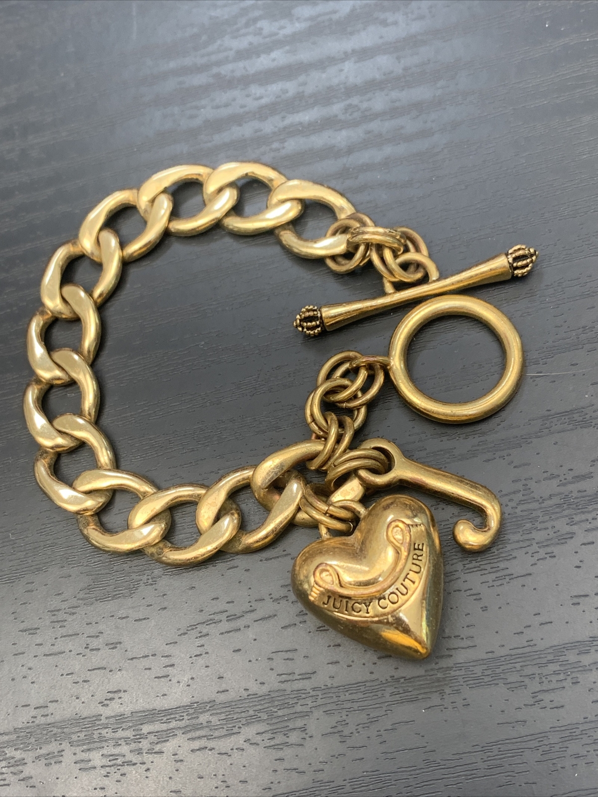 J chunky Gold Tine Charm Bracelet 7 