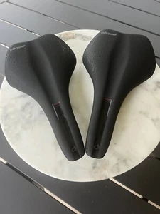 2 Sillines Prologo Akero Unisex MTB/Bicicleta de Carretera Ergo Duros Negros Pro T2.0 7x7 Riel - Imagen 1 de 5