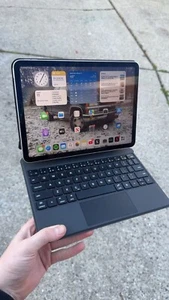 M1 Apple iPad Air (5th Generation) bundle Includes keyboard trackpad case - Picture 1 of 6
