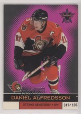 2000-01 Pacific Vanguard Holographic Purple /105 Daniel Alfredsson #68 HOF