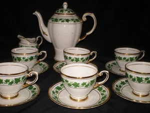 Toscana Fina Inglés Hueso China Verde Tetera Cafetera Taza Tetera Platillo Crema - Imagen 1 de 11