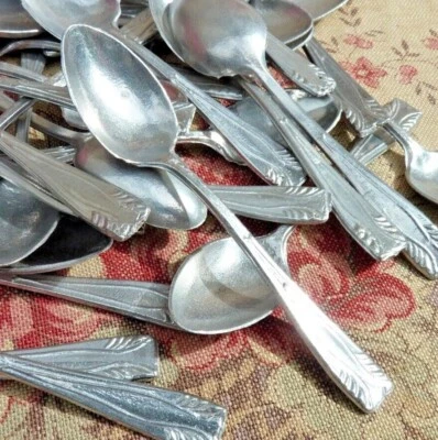  DÎNETTE ANCIENNE, COUVERT CUILLERE en MÉTAL vers 1920, Vendue à l'unité!  - Photo 1/4