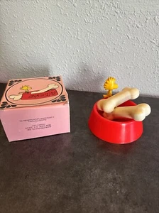 Vtg 1970’s Avon Snoopy's Pal Soap Dish & Soap - New Old Stock - W/ Box - Picture 1 of 2