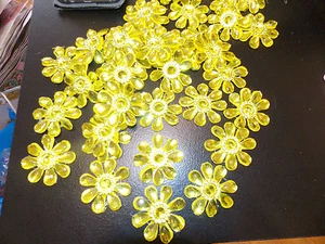 10x yellow jewel flower 4.5cm kids glue on Sew on Applique Motif Patch trim - Picture 1 of 1