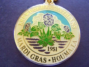 2000 Hyacinthians WOMEN+MUSIC+MILLENNIUM Multi-Color Loop Mardi Gras Doubloon - Picture 1 of 5