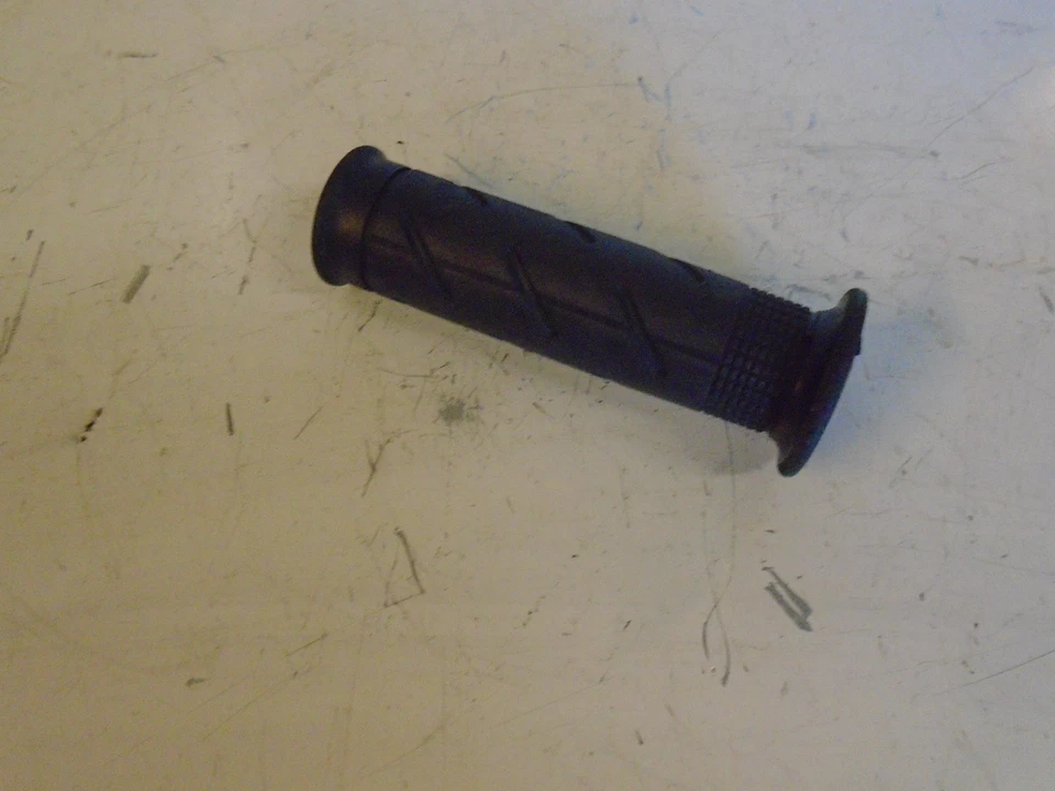 HONDA CB 600 F HORNET 2003 2004 2005 2006:GRIP - ESQUERDA:PEÇAS DE MOTOCICLETA USADAS - Imagem 1 de 1