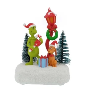 Dr. Seuss Grinch and Max Illuminated Lamppost Christmas Decoration New - Picture 1 of 4