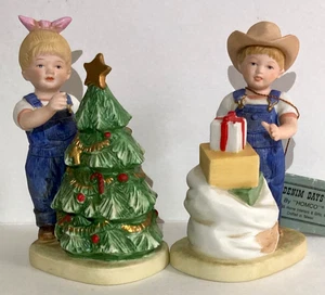 Home Interiors DENIM DAYS #5563 Figurines "It's Christmas" Trimming Tree 1985 - Picture 1 of 13
