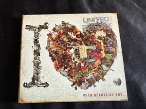 CD: HILLSONG UNITED I HEART REVOLUTION: WITH HEARTS AS ONE 2 CDS 2008 - Imagen 1 de 6