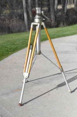 Linhof Heavy Duty Professional Twin Shank Tripod - Image 1 of 4