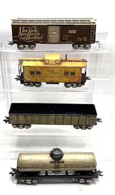 VINTAGE LOT 4 194O'S MARX METAL O Gauge New York New Haven, Tanker, Freight - Image 1 of 4