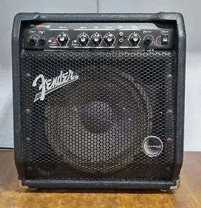 Fender Bassman 25 PR 422 Tilting Wedge Bass Guitar Combination Amplifier - Picture 1 of 24