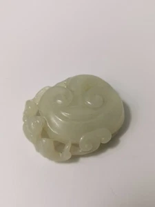 Chinese white jade carved Ling-chi and bat pendant  19th century - Picture 1 of 14