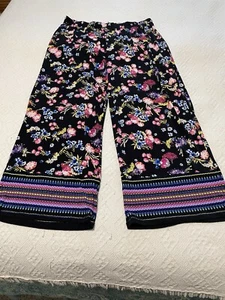 East 5th black floral liquid knit palazzo ankle pants, PO, L - Picture 1 of 3