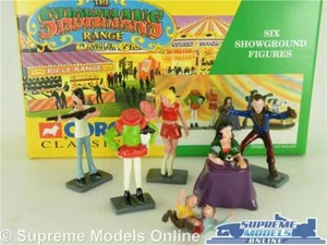 JUEGO DE SEIS FIGURAS DE RECINTO FERIAL CORGI THE SHOWMANS ESCALA 1:50 JUEGO UNO K8 - Imagen 1 de 5