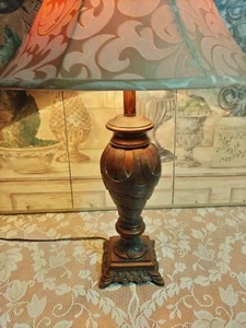 Table Lamp Draped Aged Brass Finish 3 way lighting excellent condition Unique - Picture 1 of 20