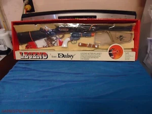 DAISY LEGEND ACTION SPIELSET GEWEHR PISTOLE HOLSTER BANDANA FRANK CANTON NEU & BOX - Bild 1 von 4