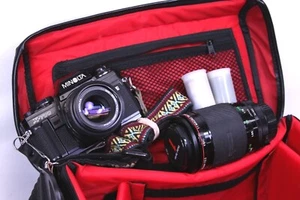 Minolta X-700 MPS W/ Minolta 50mm 1.7 /  Vivitar 105MM 2.5 Bag & 2 Rolls Bundle! - Picture 1 of 11