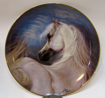 Plato de caballo de porcelana Danbury 1994 vintage 8" Susie Morton llamadas de eternidad Foto 1 de 2