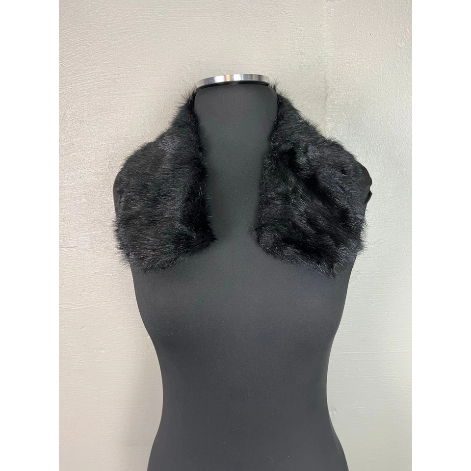 NUEVO suéter/chaqueta de repuesto para mujer negro con cuello de piel sintética y ribete Foto 1 de 4