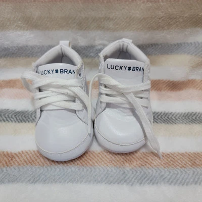 Zapatos de cuna Lucky Brand niño talla 2 (3-6 meses) blancos Foto 1 de 4