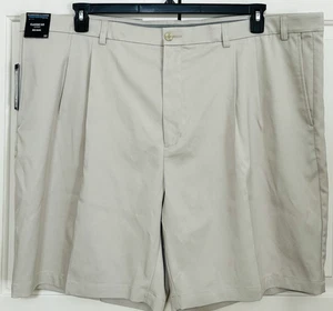 Pantaloncini plissettati nuovi con etichette Roundtree & Yorke Performance 50 stone beige vestibilità classica uomo - Foto 1 di 6