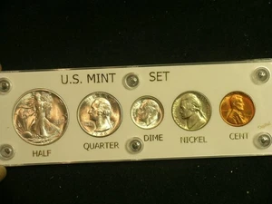 1946 S Brilliant Uncirculated Coin Denver Set - White Capital Holder - Picture 1 of 9