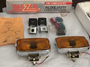 Vintage 1970’s BLAZER Auxiliary Light System Amber Glass Lens Driving Fog Light. - Imagen 1 de 11