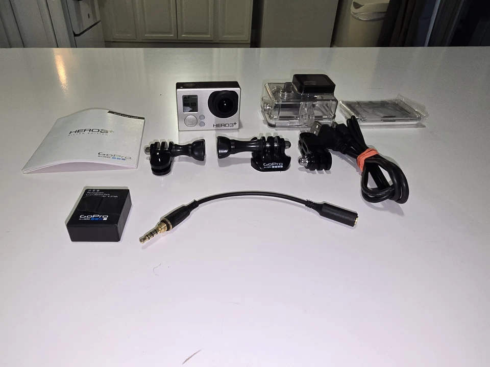 GoPro HERO3 Silver Edition With Underwater Case & Some Accessories Extra Battery - Image 1 of 4