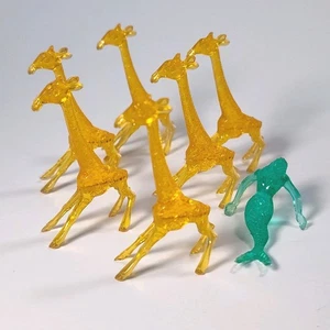 Giraffe 6 Cocktail Hangers + 1 Mermaid Vintage Hard Plastic Drink Charms - Picture 1 of 7