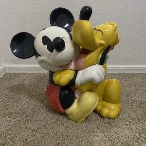 Disney Mickey Mouse Pluto umarmende Keramik Keksdose 12" x 9" mit Originalkarton - Bild 1 von 6