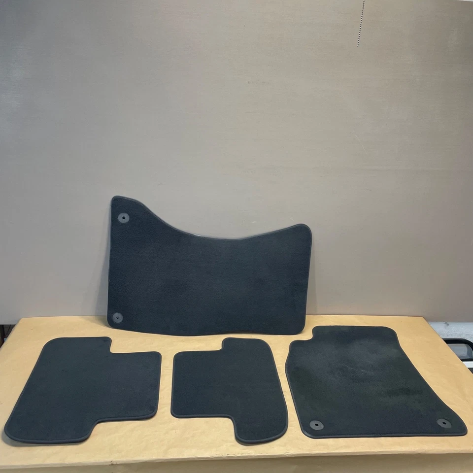 13-17 AUDI A5 S5 RS5 — комплект передних задних левых и правых ковриков для пола, ЧЕРНЫЙ, от оригинального производителя - Изображение 1 из 4