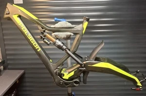 Polygon Xquarone EX9 - Lime Green - Carbon Fibre - Enduro - Frame - Serviced - Picture 1 of 24