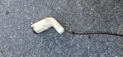 1991- 2000 Lexus SC300 SC400  Windshield Wiper Fluid Filler Neck  OEM - Imagem 1 de 3